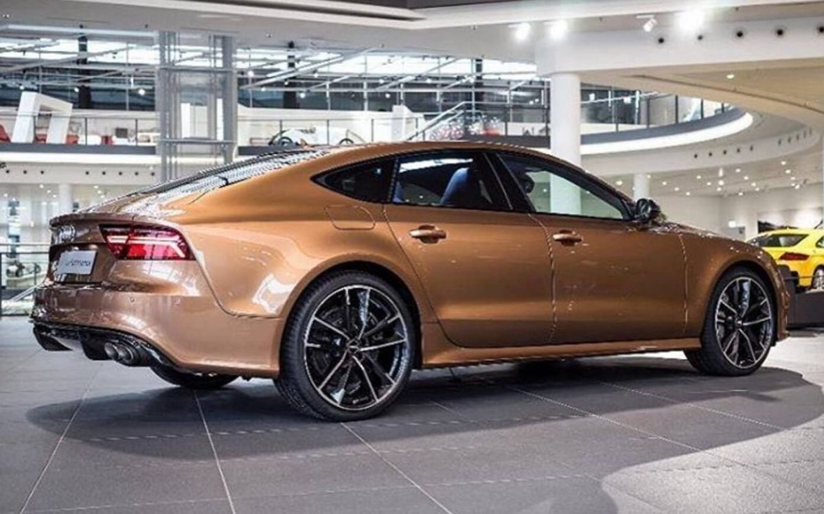 Audi RS 7 Gold
