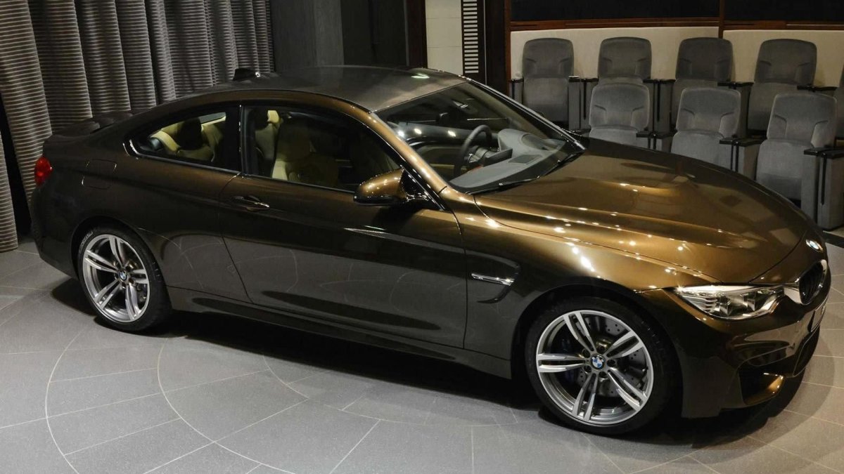 BMW m5 Brown