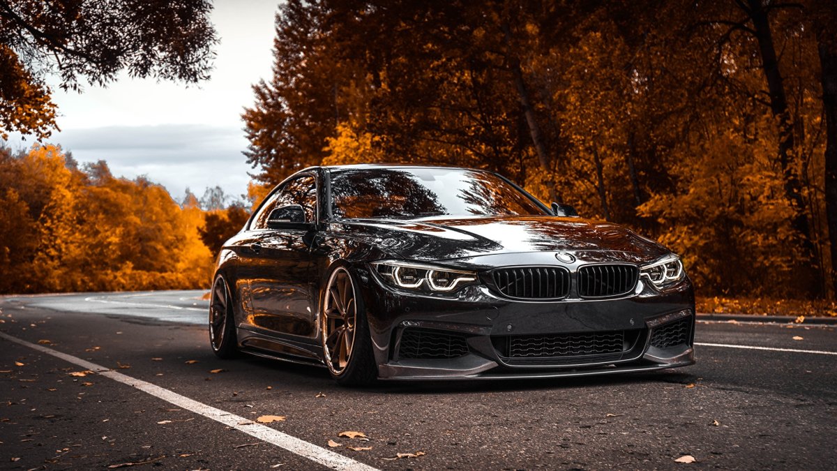 BMW 4k Black