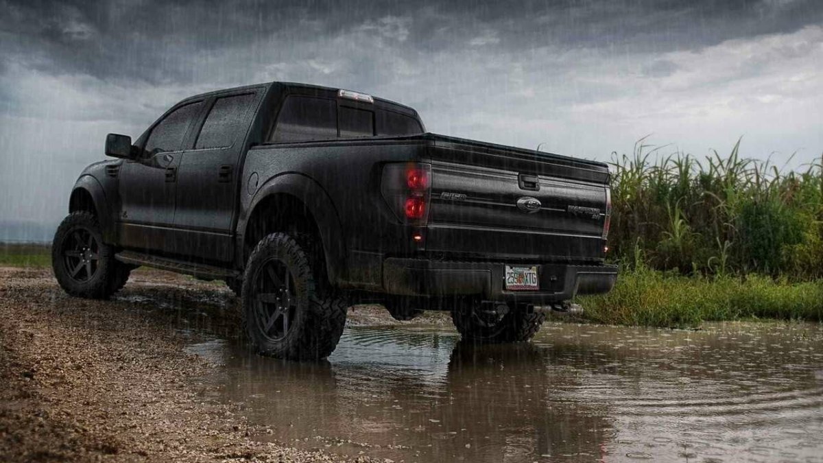 Форд ф 150 Раптор Black Tuning