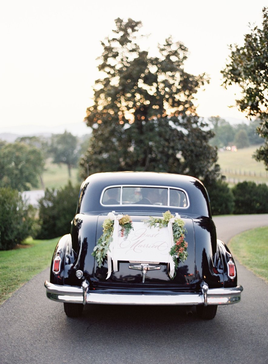 Винтажный свадебный автомобиль
