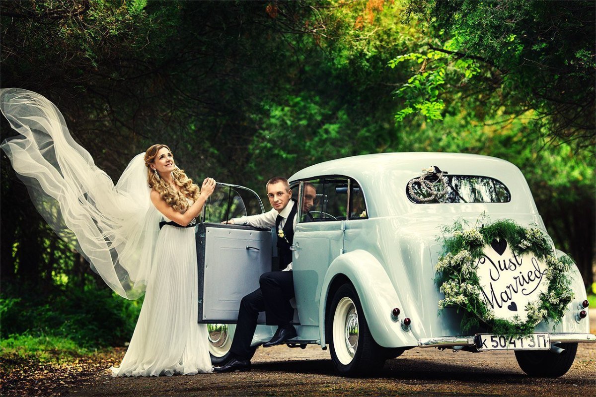 Свадебная фотосессия с машиной