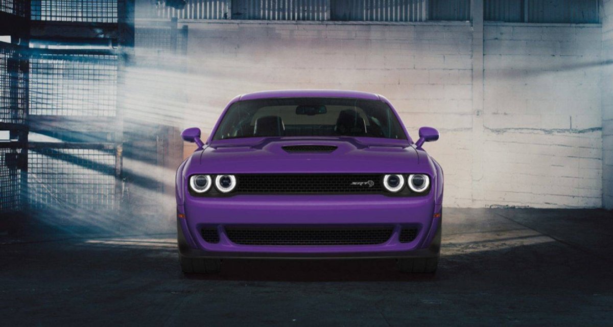 Dodge Challenger 2019 пурпурный