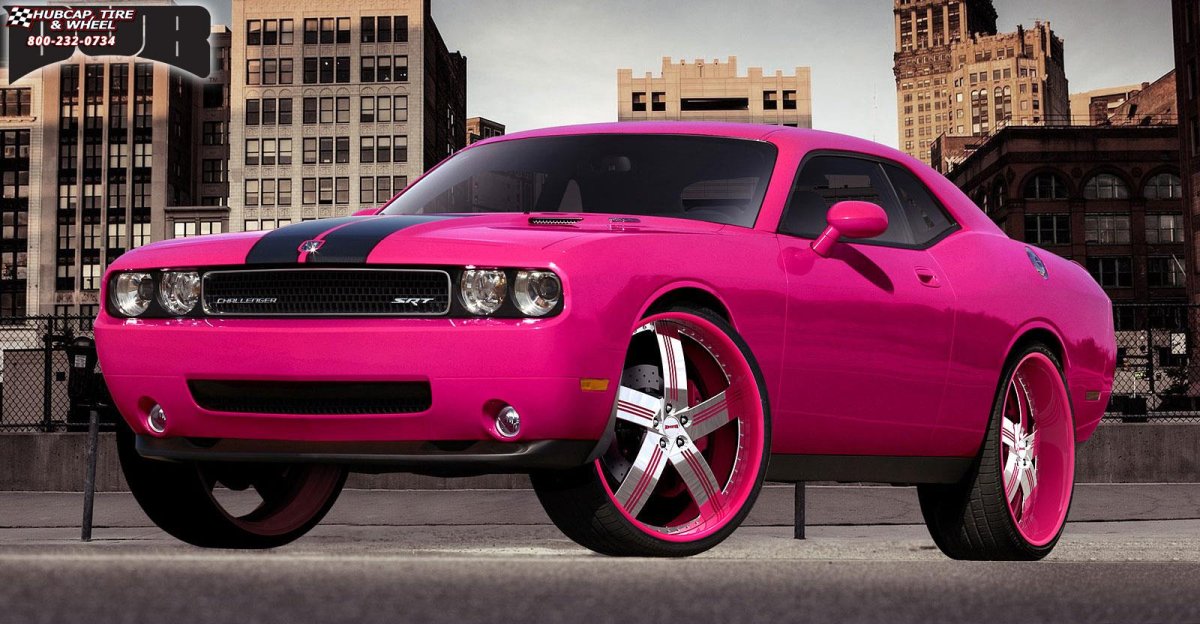 Dodge Challenger розовый