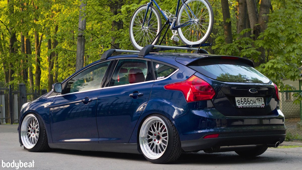 Ford Focus 3 хэтчбек stance