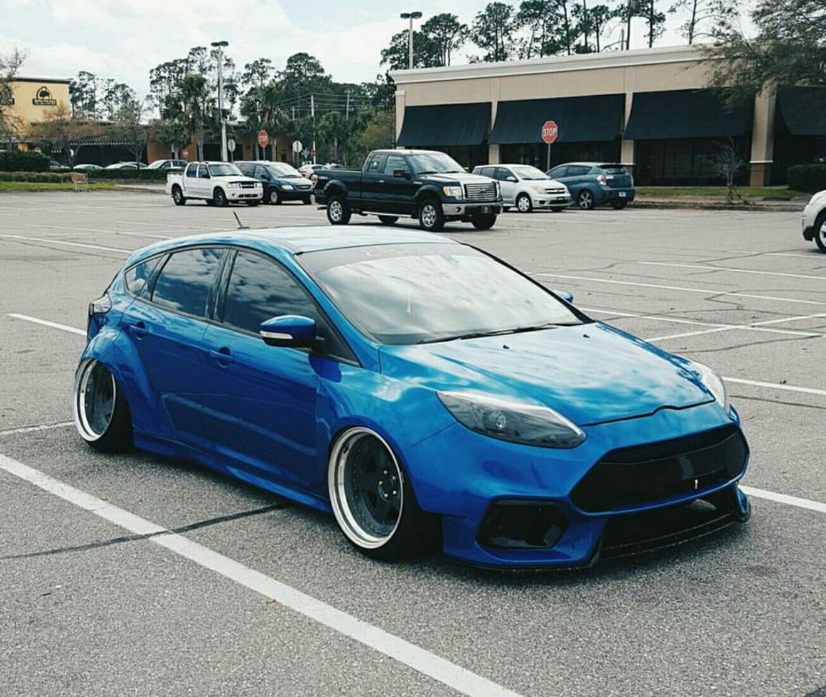 Ford Focus RS 3 stance