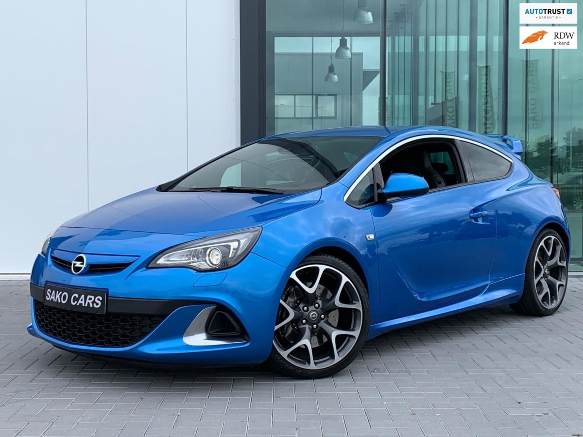 Opel Astra GTC 2014