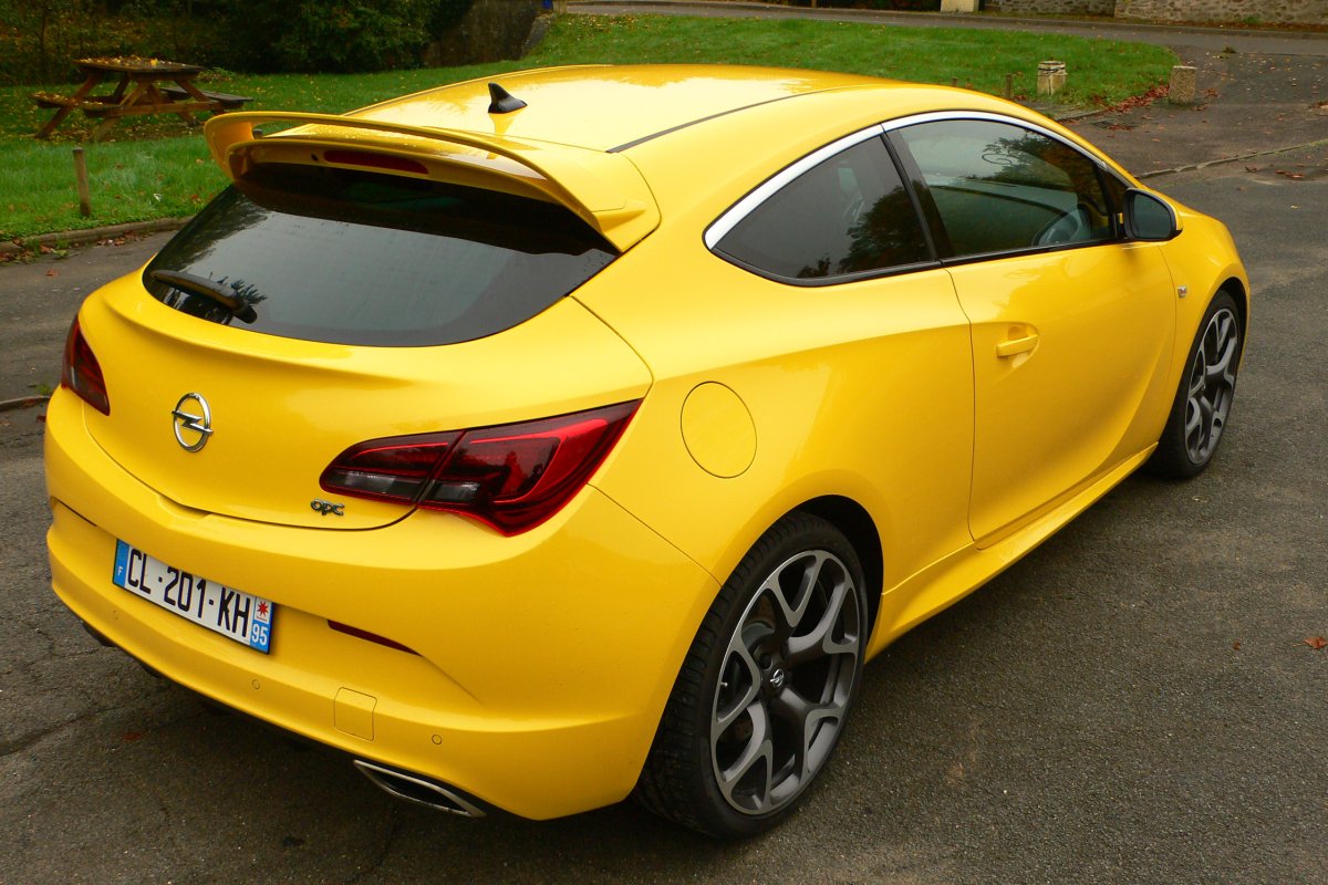 Opel Astra j GTC