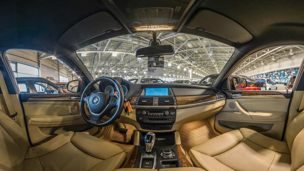BMW x8 салон