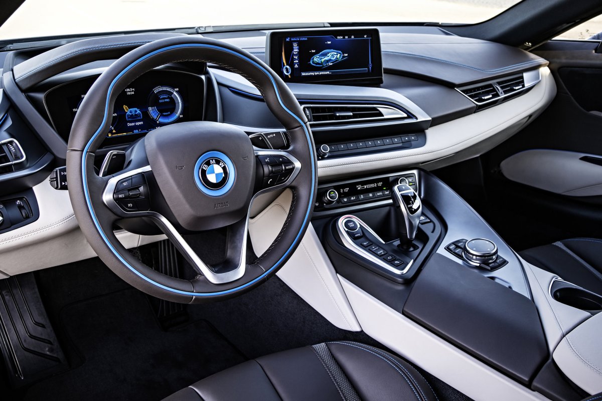 BMW i8 2015