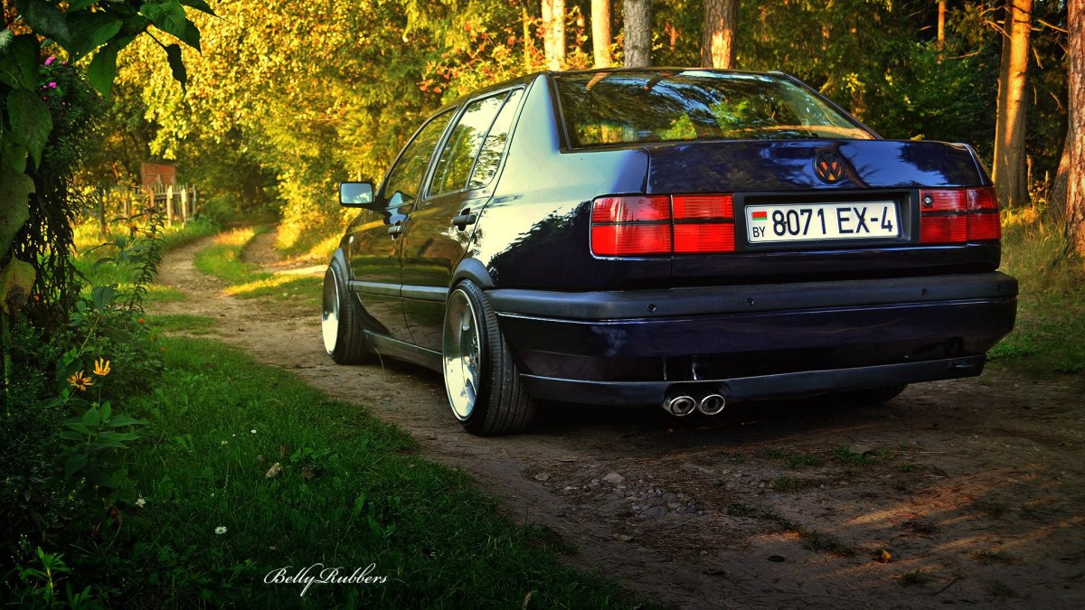 Volkswagen Vento stance