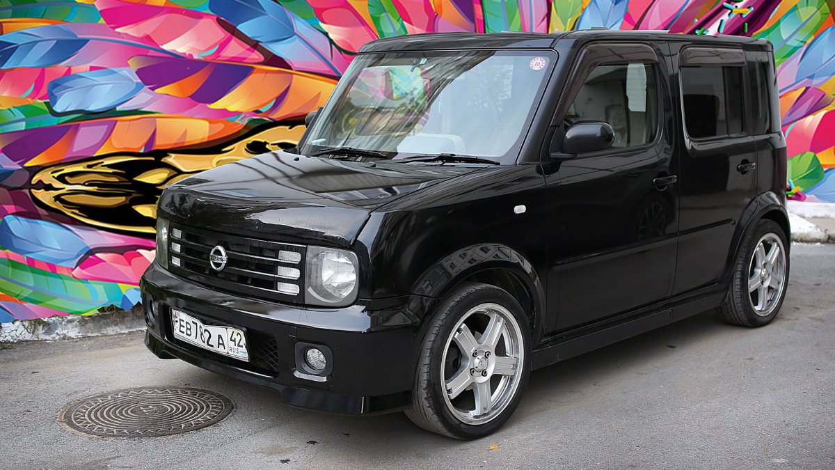 Nissan Cube Black