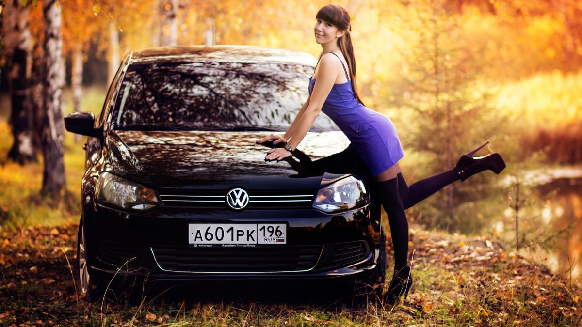 Фотосет осенью с машиной