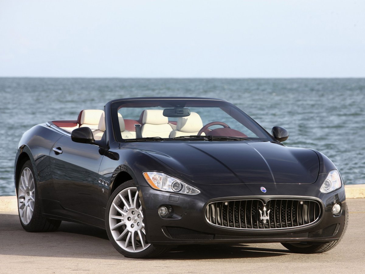 Maserati GRANCABRIO 2010