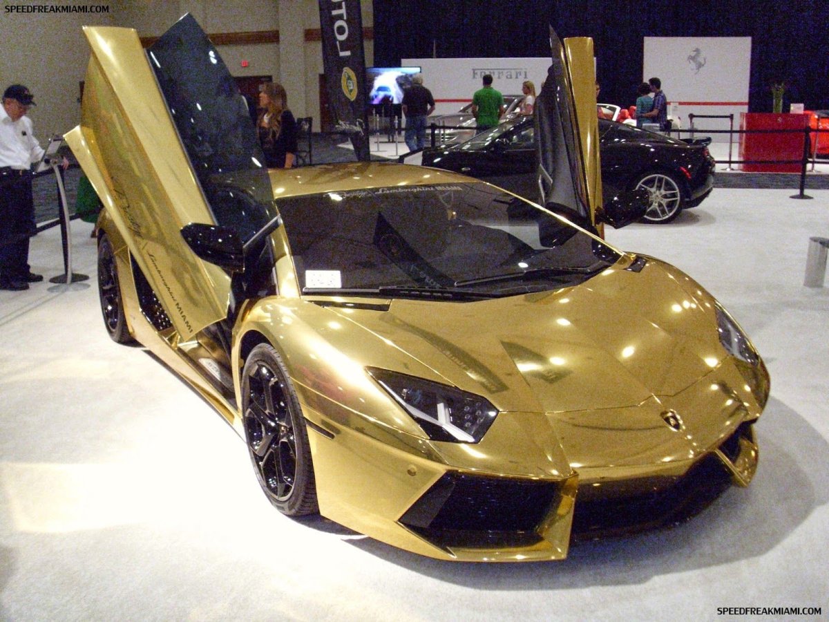 Lamborghini Aventador LP 700-4 из золота