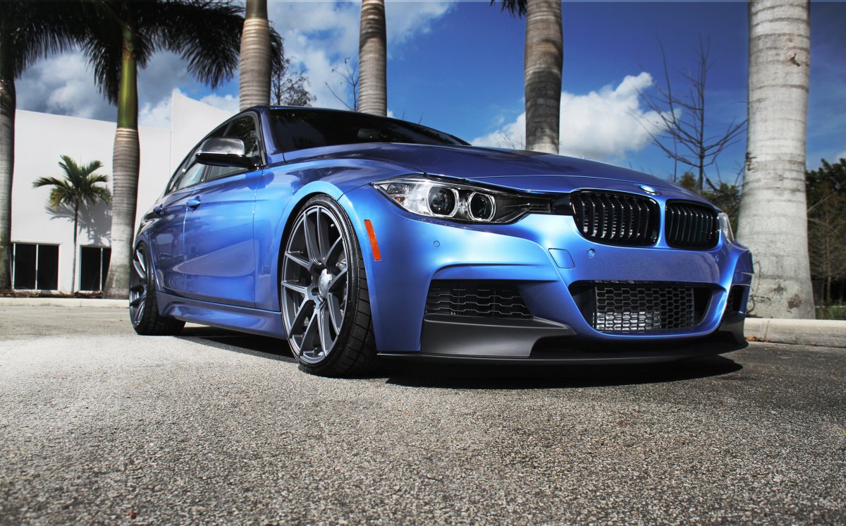 BMW f30 синяя