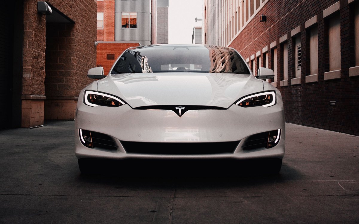 Tesla model x 1920x1080