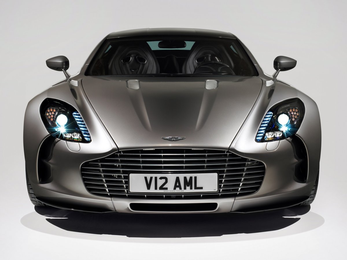 Aston Martin one-77