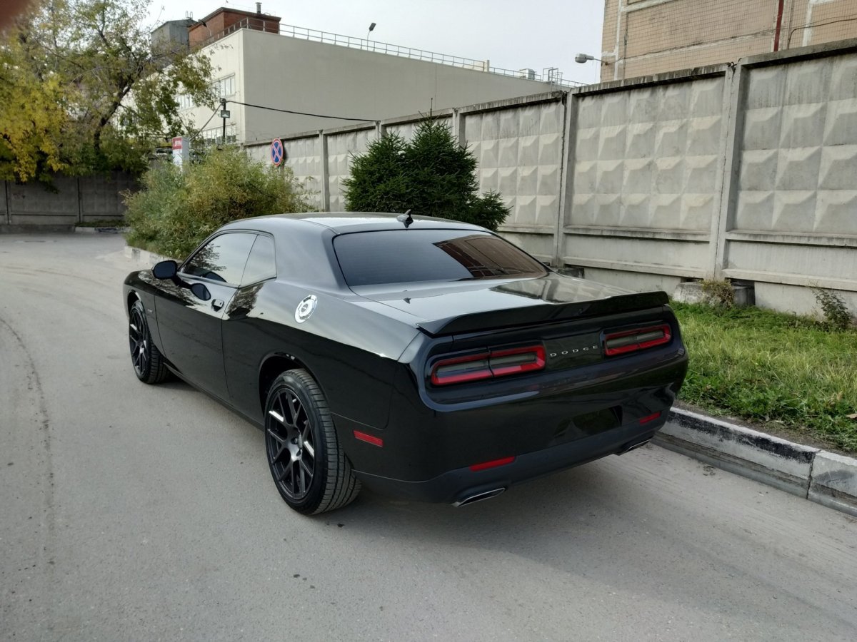 Dodge Challenger 2