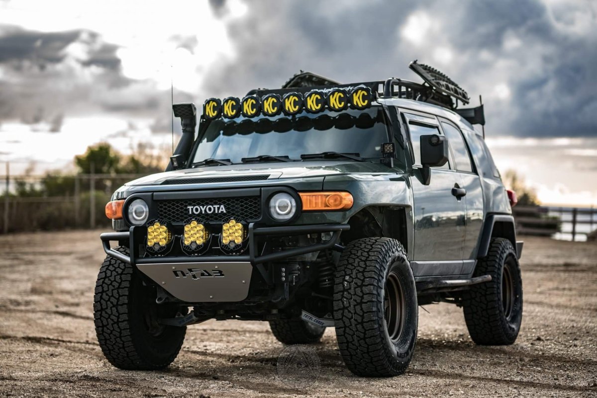 Тойота FJ Cruiser off Road