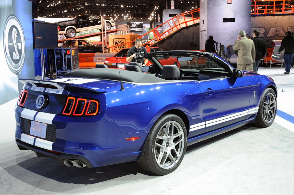 Форд Мустанг Шелби gt 500 Convertible