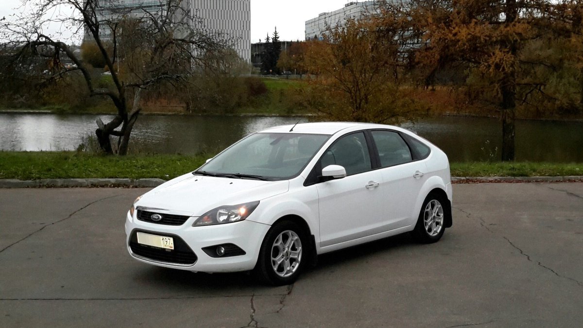 Ford Focus 2010 белый