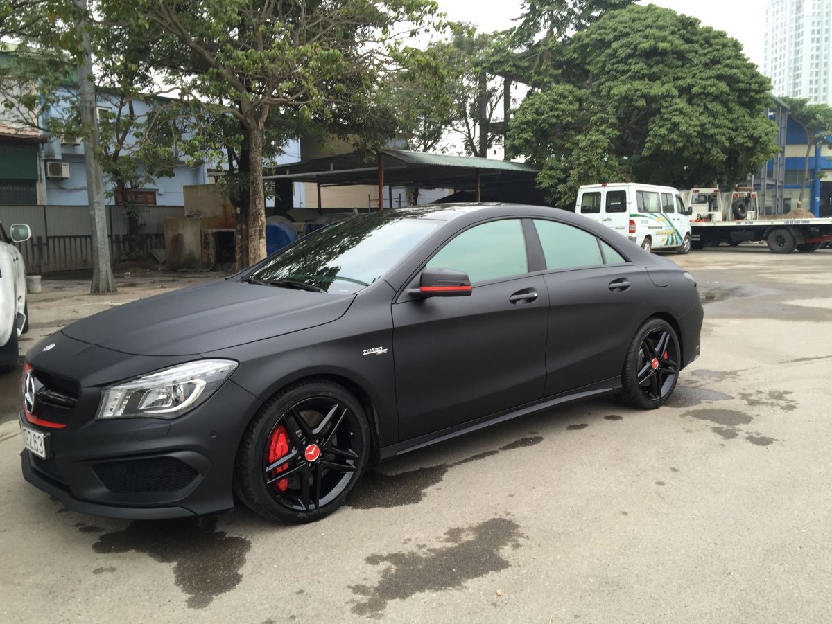 Матовый Мерседес черный CLA 200