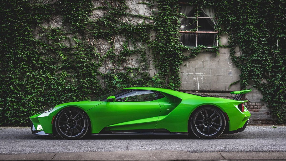 Зеленый Ford gt 30
