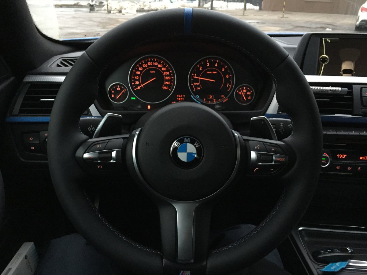 Руль BMW f32 перфорация