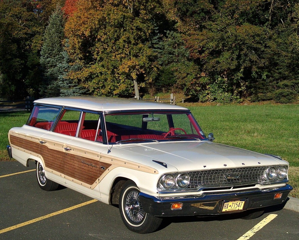Ford Country Squire Station Wagon