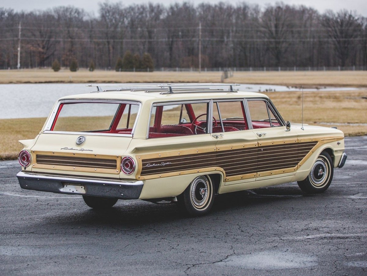 Ford Country Squire Station Wagon
