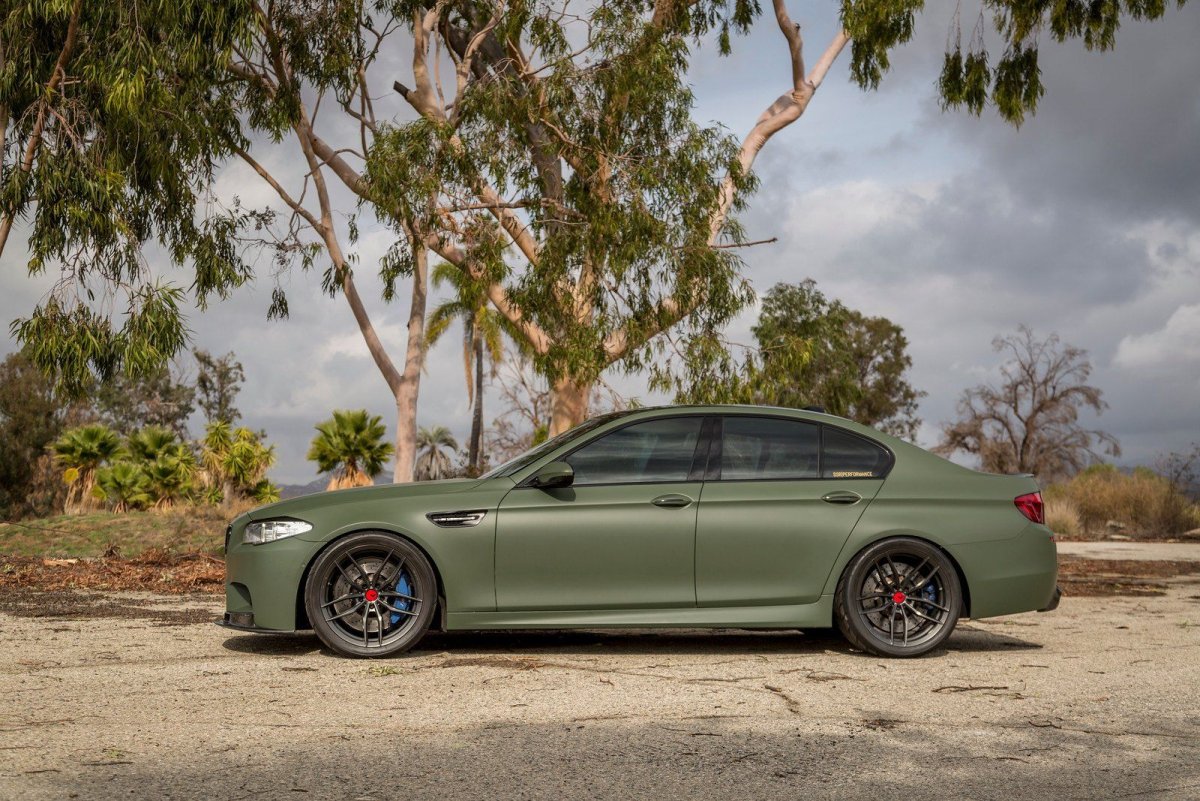 BMW 5 f10 Military Green