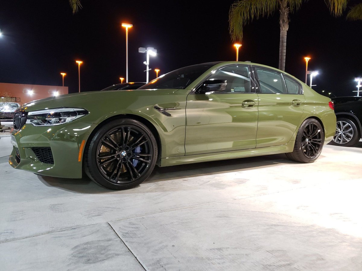 BMW m5 f90 хаки