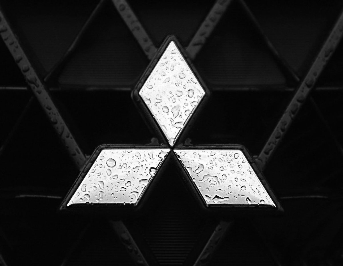 Mitsubishi значок