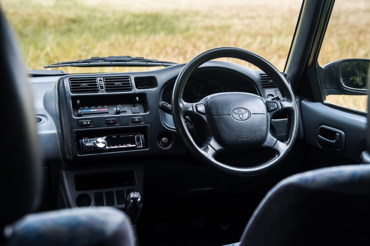 Toyota rav4 1995 Interior