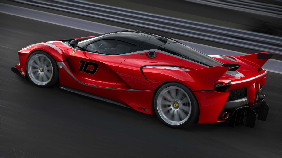 Машина Ferrari FXX K