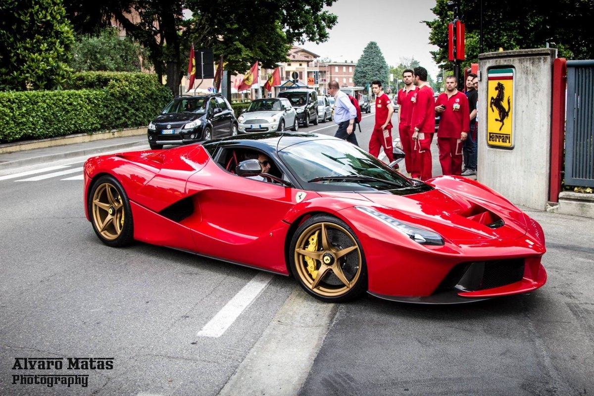 Ferrari LAFERRARI Gold