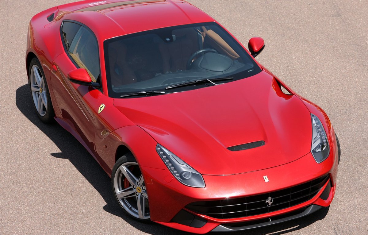 Ferrari f12 Berlinetta Red