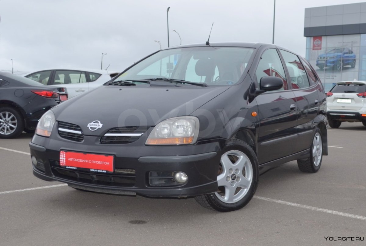 Nissan Almera Tino 2003