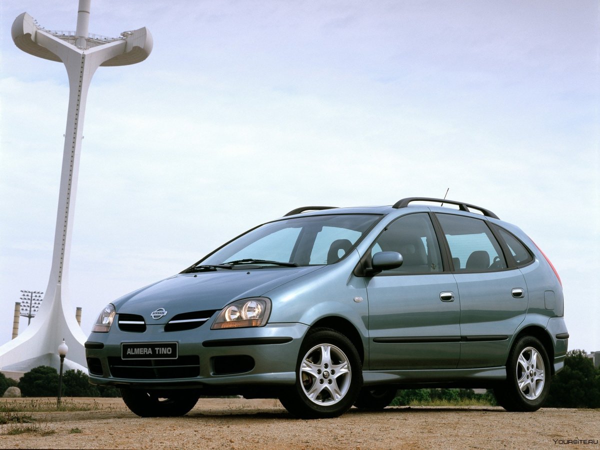 Nissan Almera Tino 2001