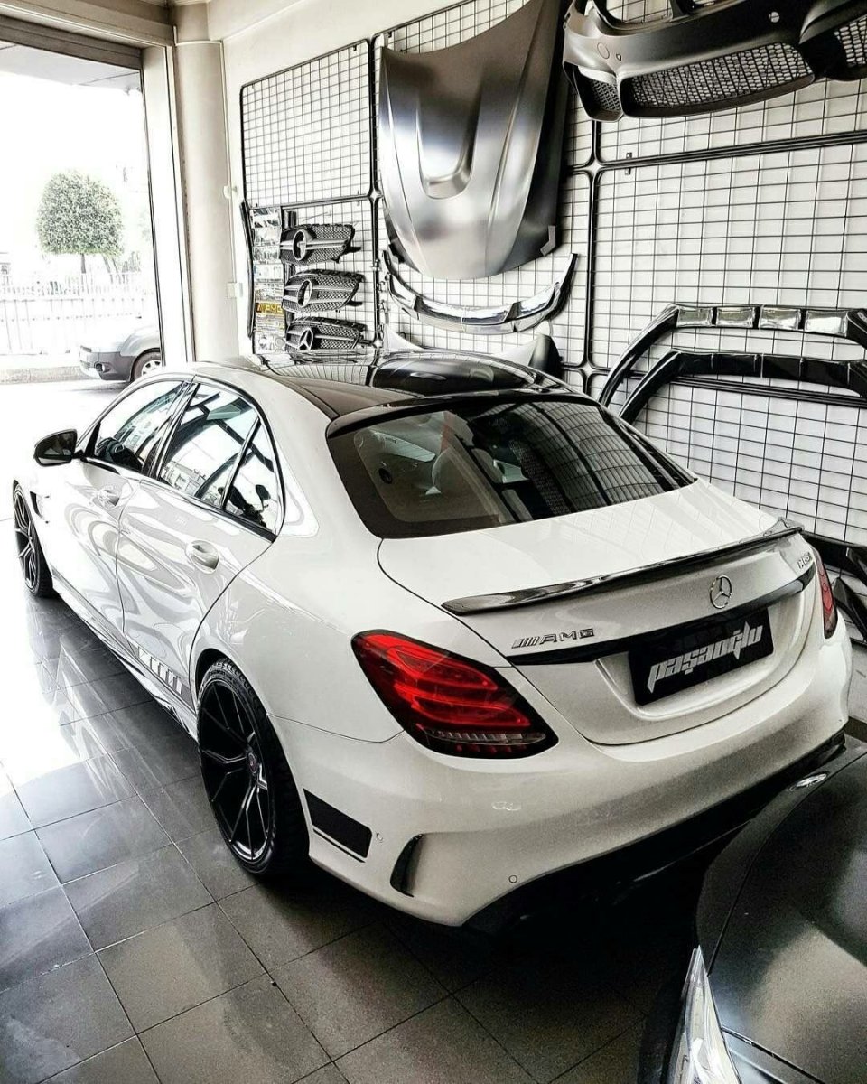 C63 Мерседес AMG Литвина