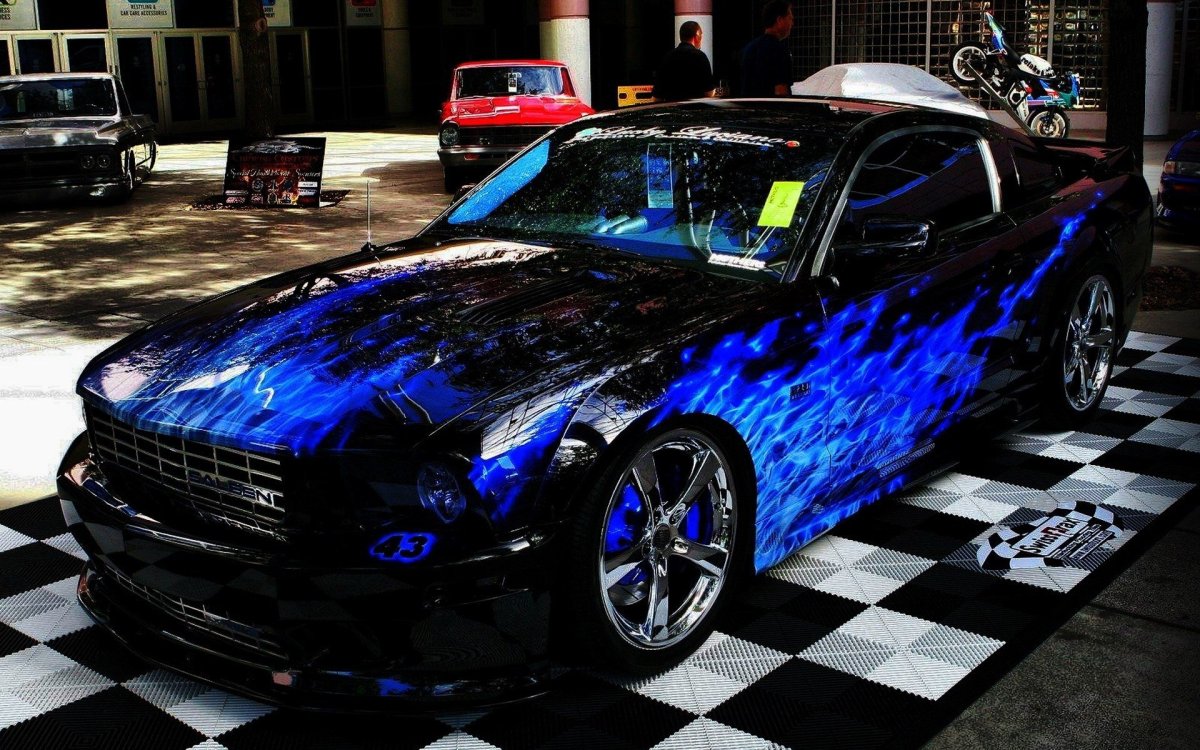 Форд Мустанг сине черный