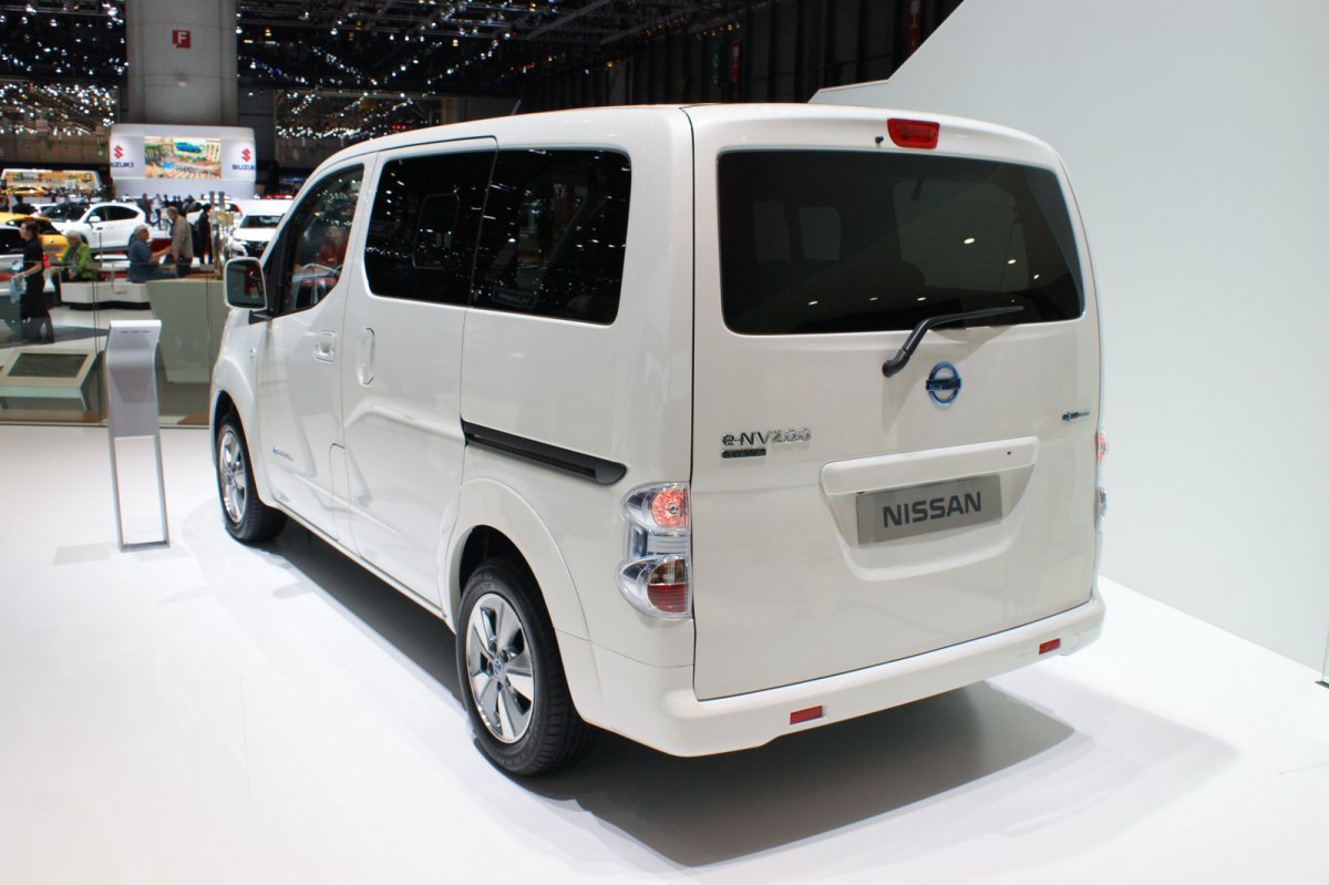 Nissan 7 местный