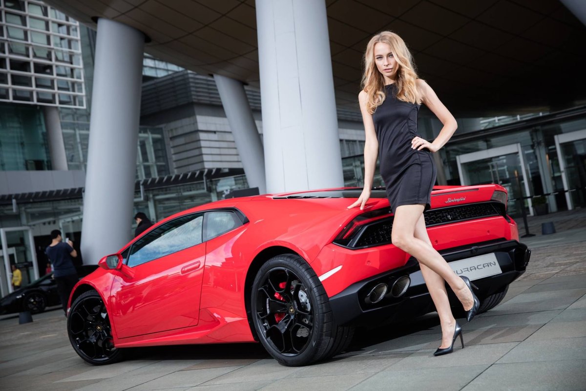 Lamborghini Huracan девушка