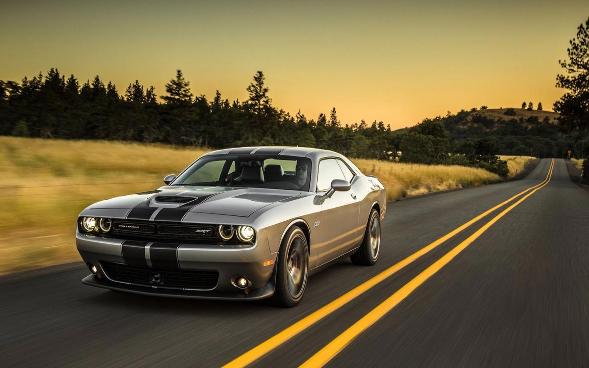 Dodge Challenger srt 392 2015