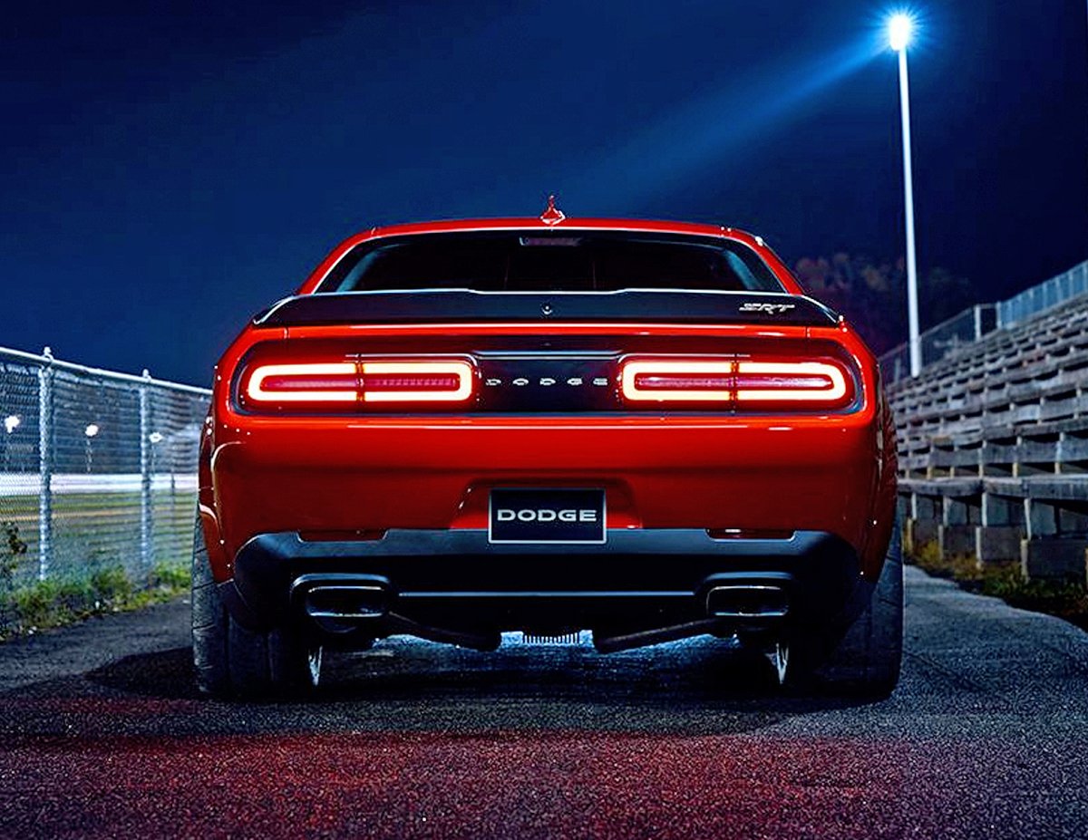 Dodge Challenger srt 2017
