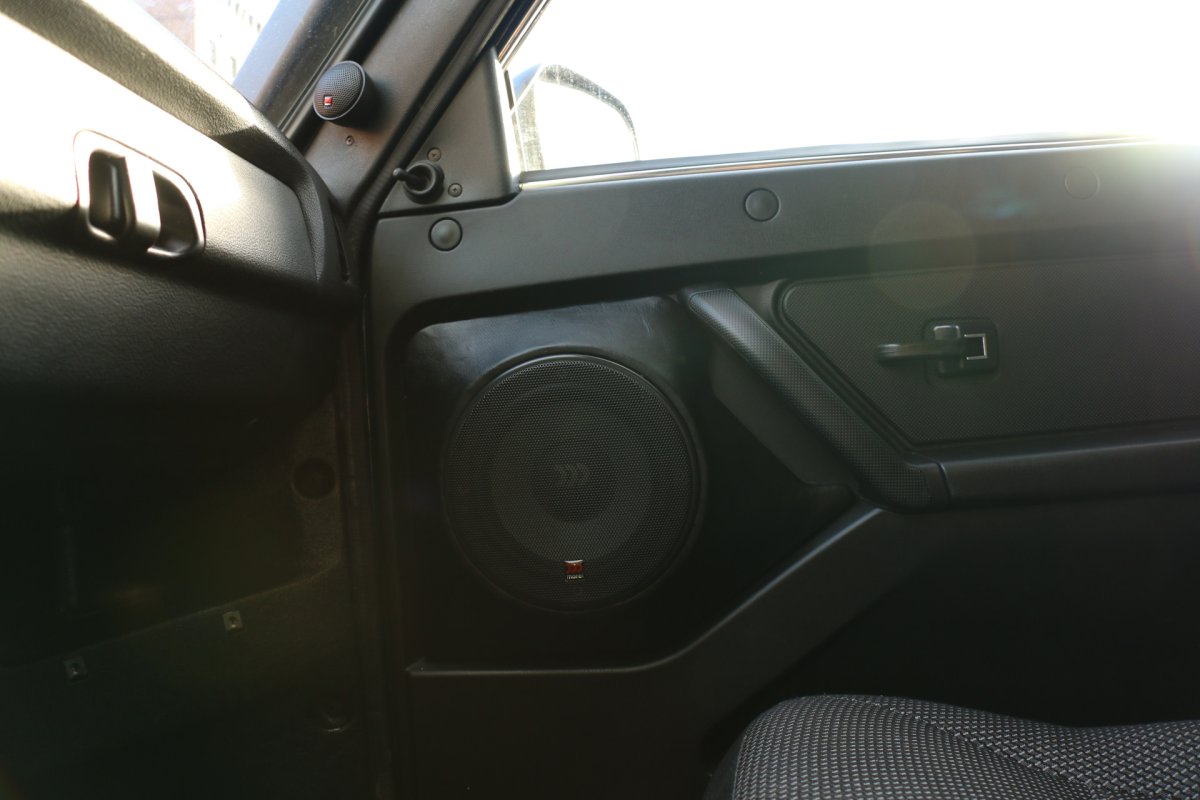 Подиумы 20 для Lada 4x4