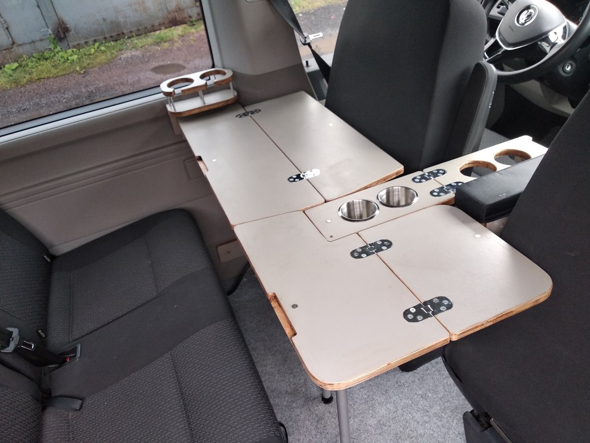 Столик Volkswagen Multivan (t5 / t6)