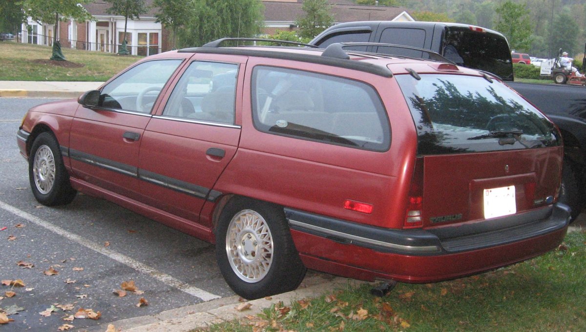 Ford Taurus 1990 универсал