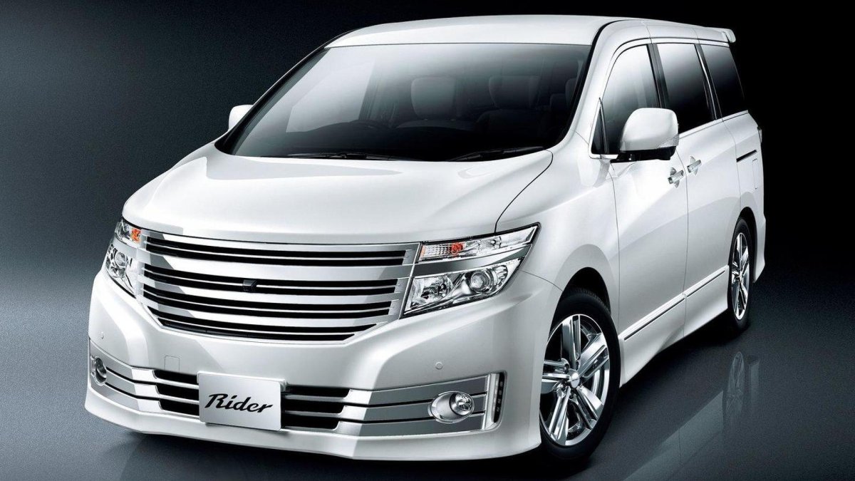 Nissan Elgrand 2011